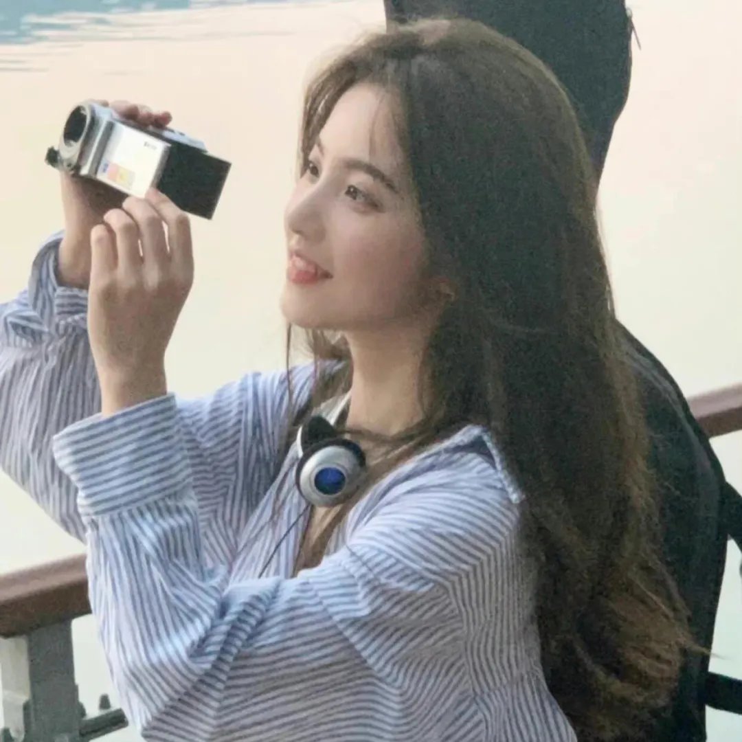 舒莎摇摇